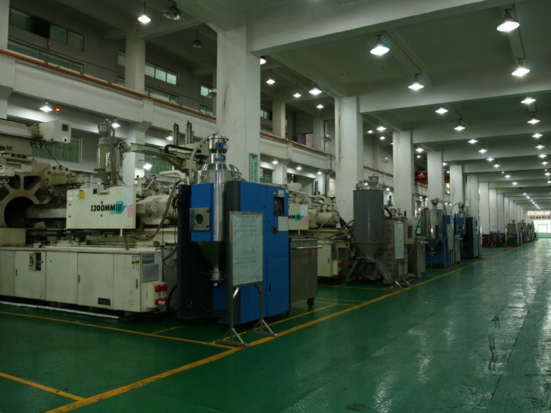 Injection molding workshop 12
